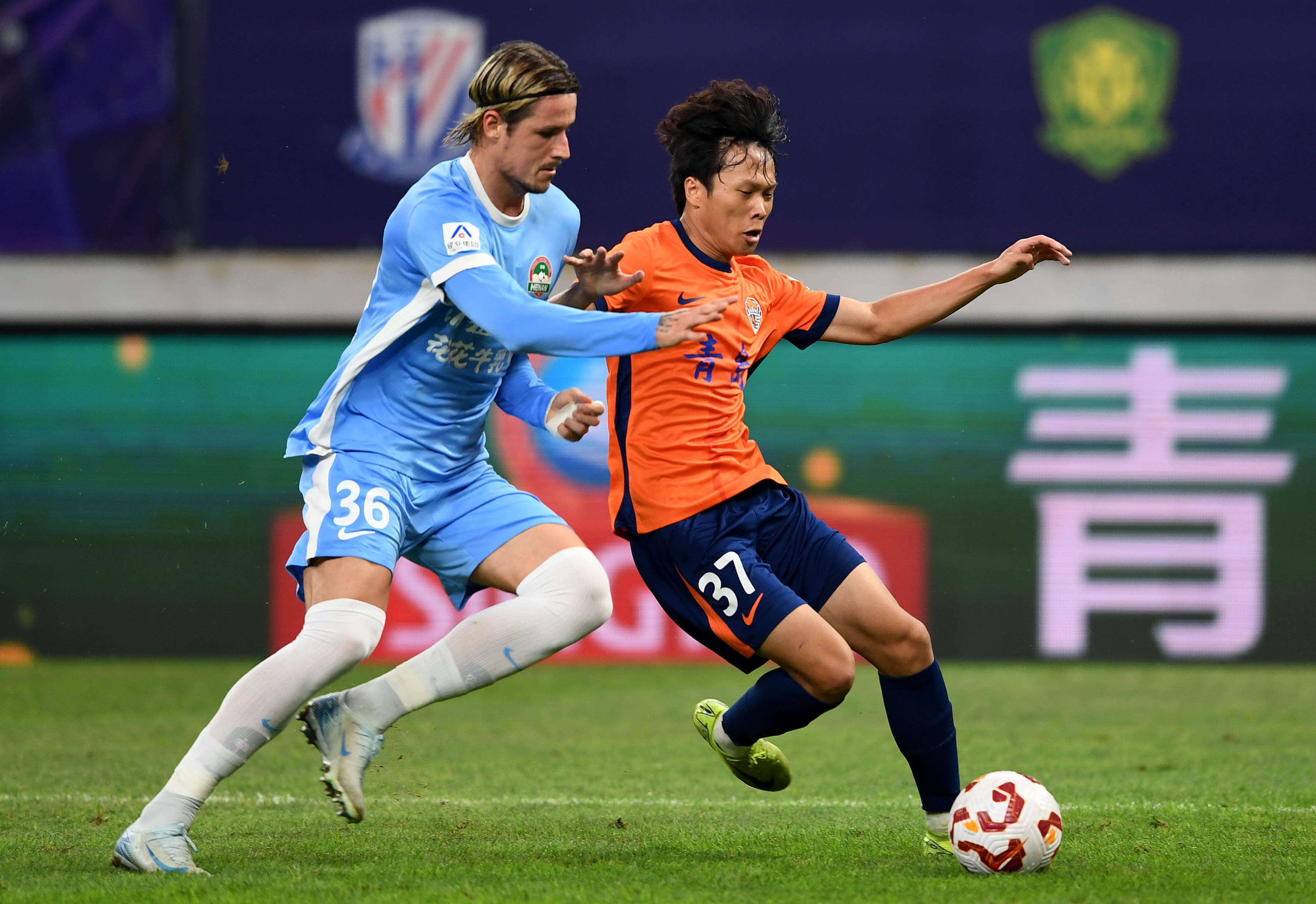 三人成行，无界竞技！“翎跃山海”羽毛球巡回赛广州站举行