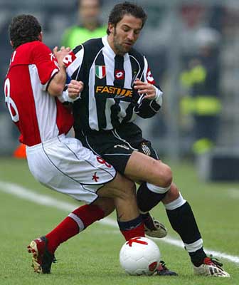 于根伟考察收官战主场场地：前些天草皮一直在开地暖加紧养护