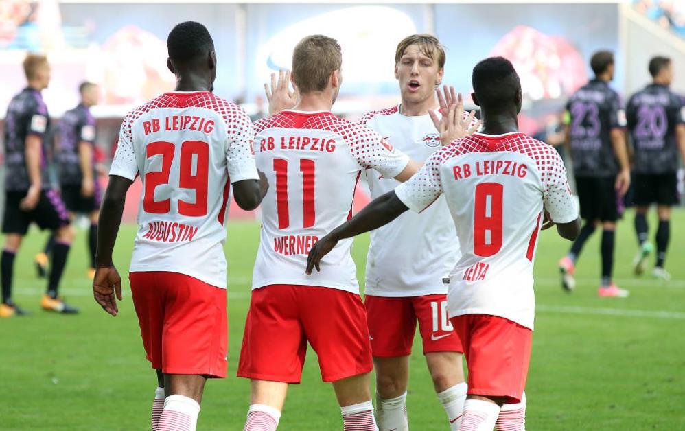 环球足球奖2025年度最佳球员候选：姆巴佩在列，巴黎8人入选