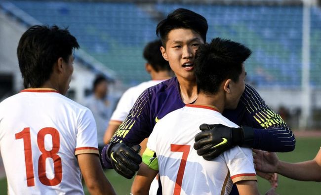 因马来西亚违规归化被禁赛，记者：卡利美洲考虑解约霍尔加多