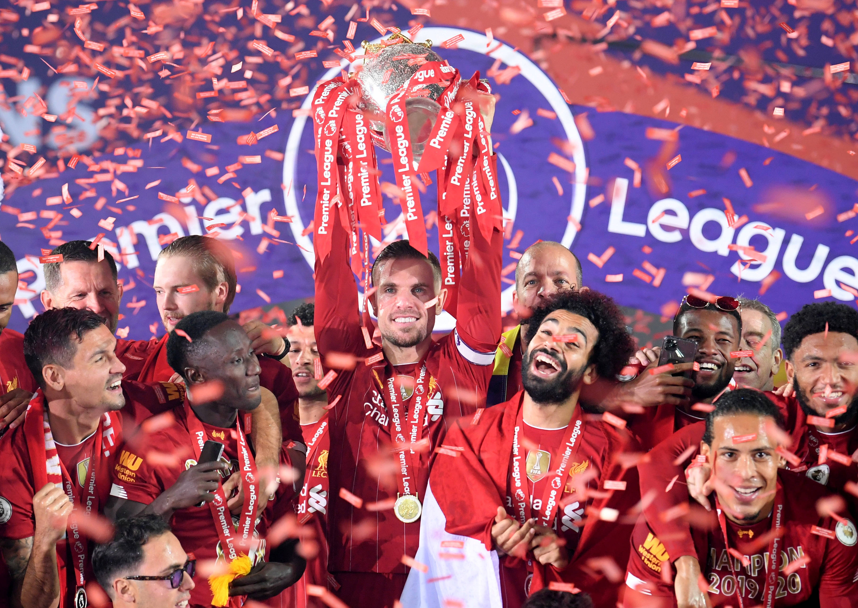 意媒：弗拉霍维奇在国家队中出现肌肉不适，但伤情不重