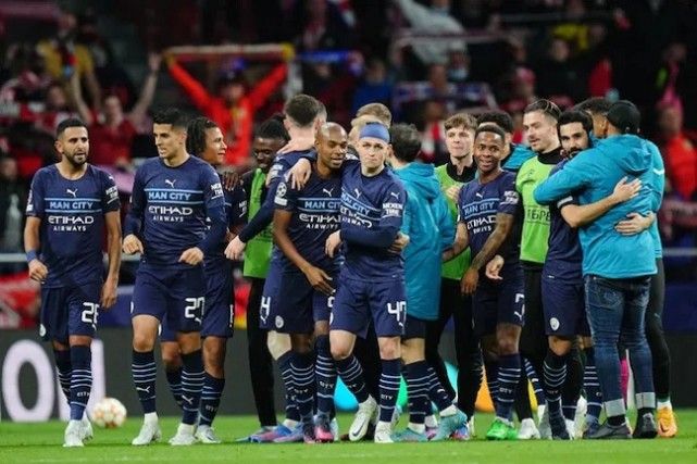 以全新视角回顾AC米兰对阵罗马的比赛📽️🔴⚫