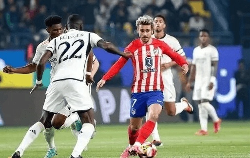 莱万多夫斯基和格策今晚要碰面了